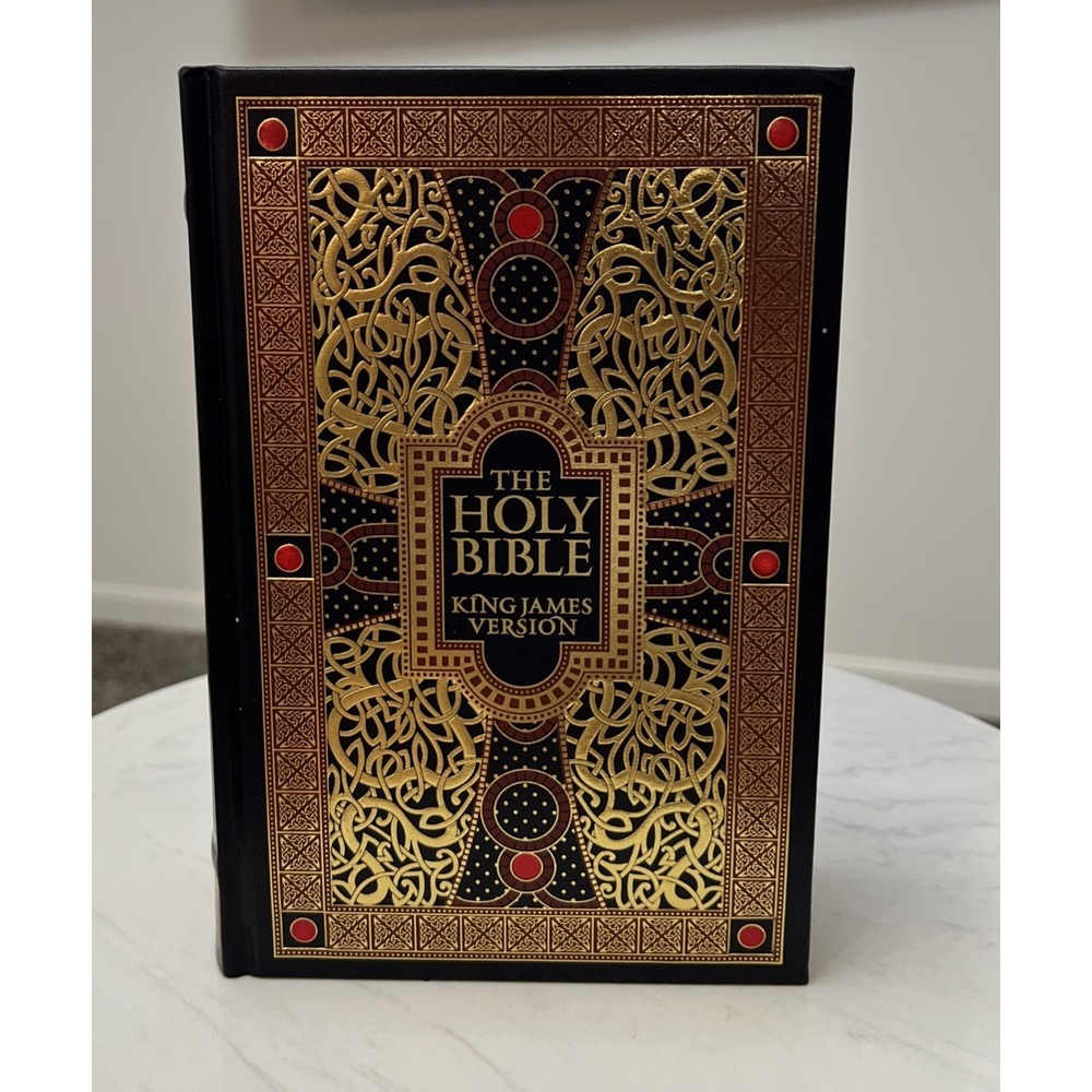 THE HOLY BIBLE King James Version KJV Deluxe Illustrated Gustave Dore NEW